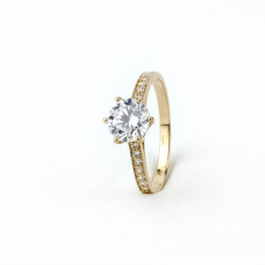 Anillo Solitario  Cintillo oro 18K