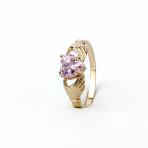 Anillo de corazón oro 18k con piedra rosa de francia