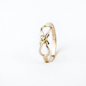 Anillo infinito oro 18k con circón