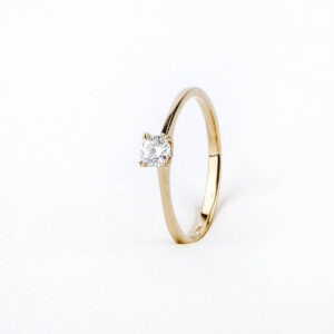 Anillo solitario oro 18k con circón