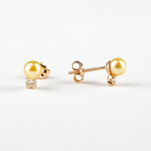 Aros perla cultivada casquilla oro 18k con circón Talla 2