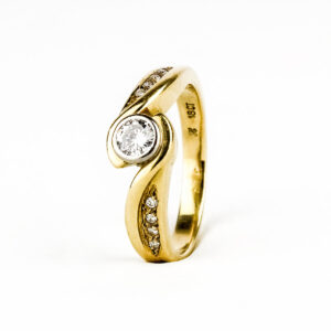 Anillo oro 18k solitario cintillo Italiano