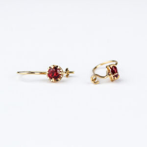 Aros chatón gancho fijo oro 18k talla 2