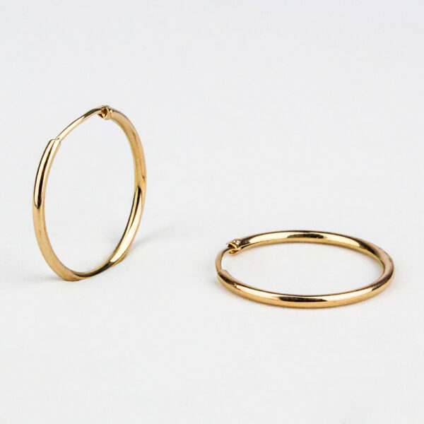 Aros argolla tubo oro 18k talla 4